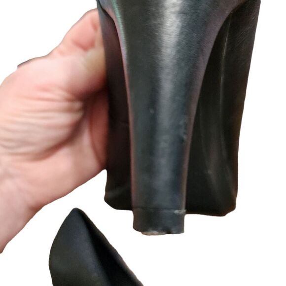 Ecco black leather studded heels Sz 9 (40) - Picture 6 of 7